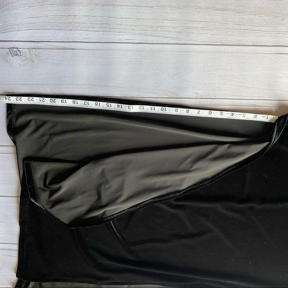 Status Collection | Black Velvet Glitter Flame Gown - Picture 6 of 16